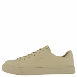 B71 Leather Sneaker U76