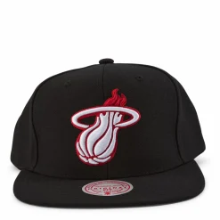 B Snapback
