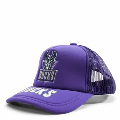 Bucks Team Origins Trucker HWC
