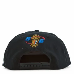 Bulls 1996 Champions Wave Snapback