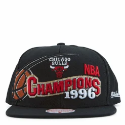 Bulls 1996 Champions Wave Snapback