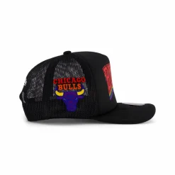 Bulls Trucker