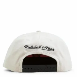 Cut Away Snapback Off