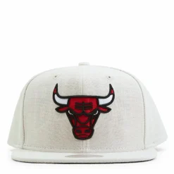 Cut Away Snapback Off