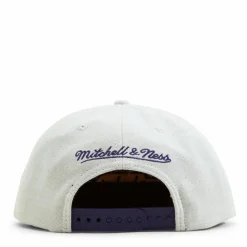 Cut Away Snapback Off
