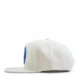 Cut Away Snapback Off