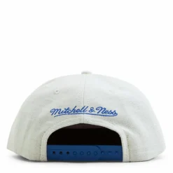 Cut Away Snapback Off