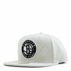 Cut Away Snapback Off