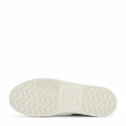Fred Perry B71 Tumbled Leather 560