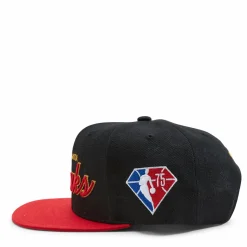 Hawks NBA 75th Gold Snapback