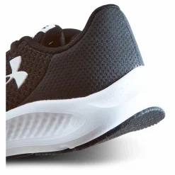 Ua Charged Pursuit 3