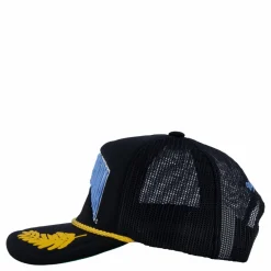 UNC Gold Leaf Trucker