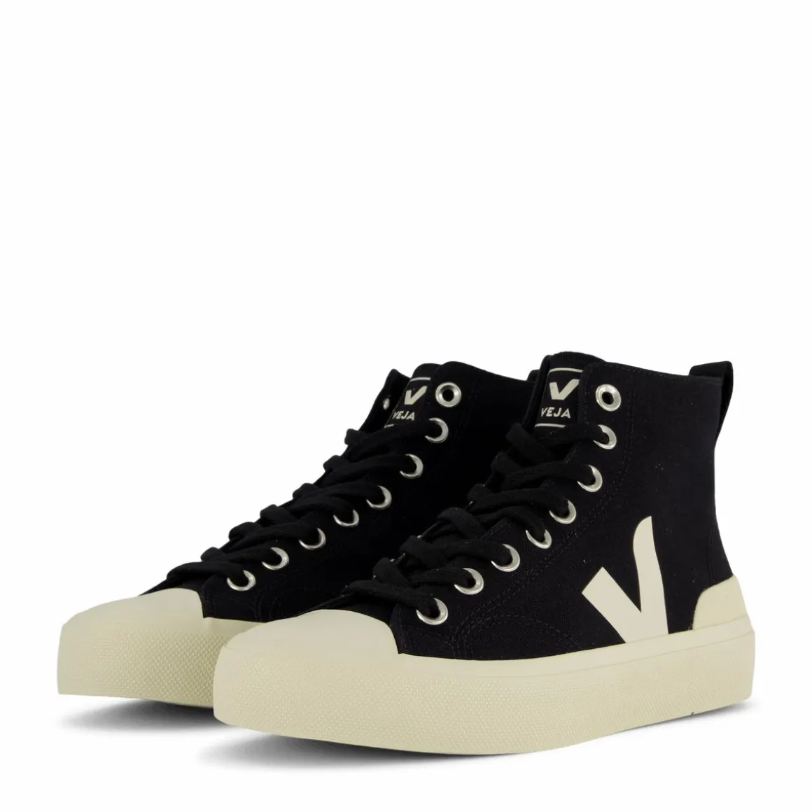 Wata Ii Canvas Black Pierre
